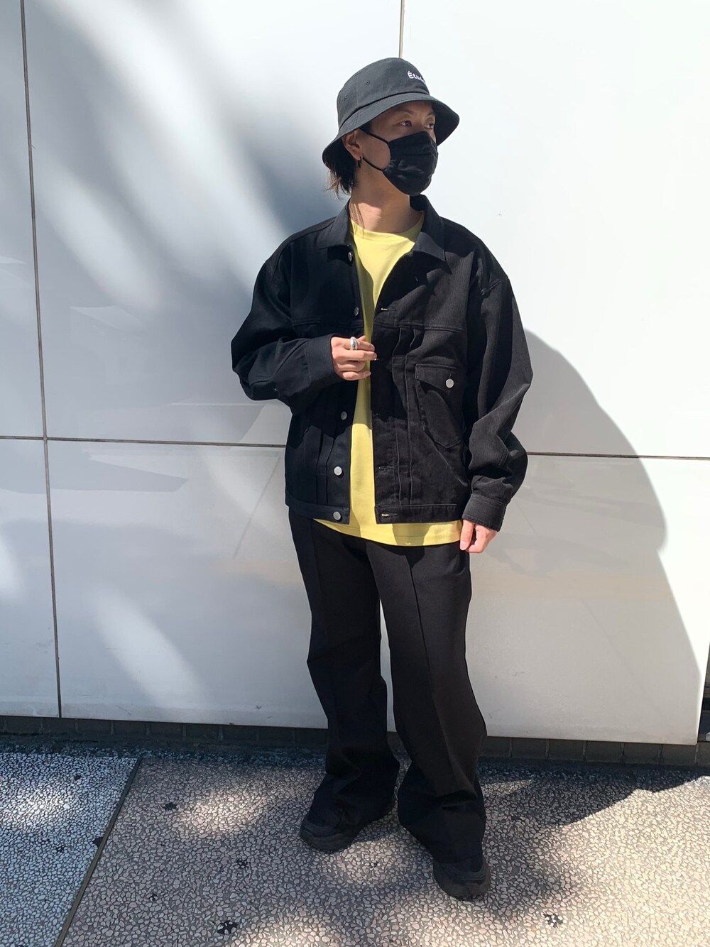 「B2nd、ビーセカンド、jieda、切り替え、ジャケット、バケットハット、ワイドパンツ、TaaKk、ベルボトム、OURET」｜「ETUDESのEtudes（エチュード）バケットハット（ハット、ブラック系）」を使った、yuto。さん（メンズ・169cm）の夏コーディネートの1枚目の写真