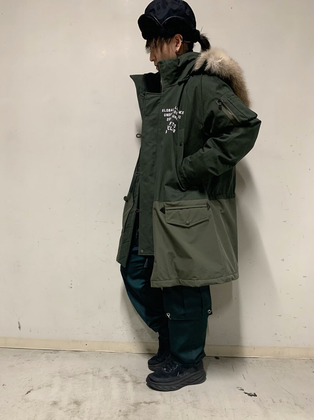 MONCLERのモッズコートを使ったメンズ人気ファッションコーディネート