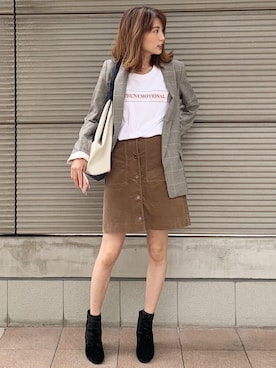 「オシャレパッソ」｜「アイテム（ノーカラージャケット）」を使った、荒木奈央子さん（レディース・163cm）の秋コーディネート