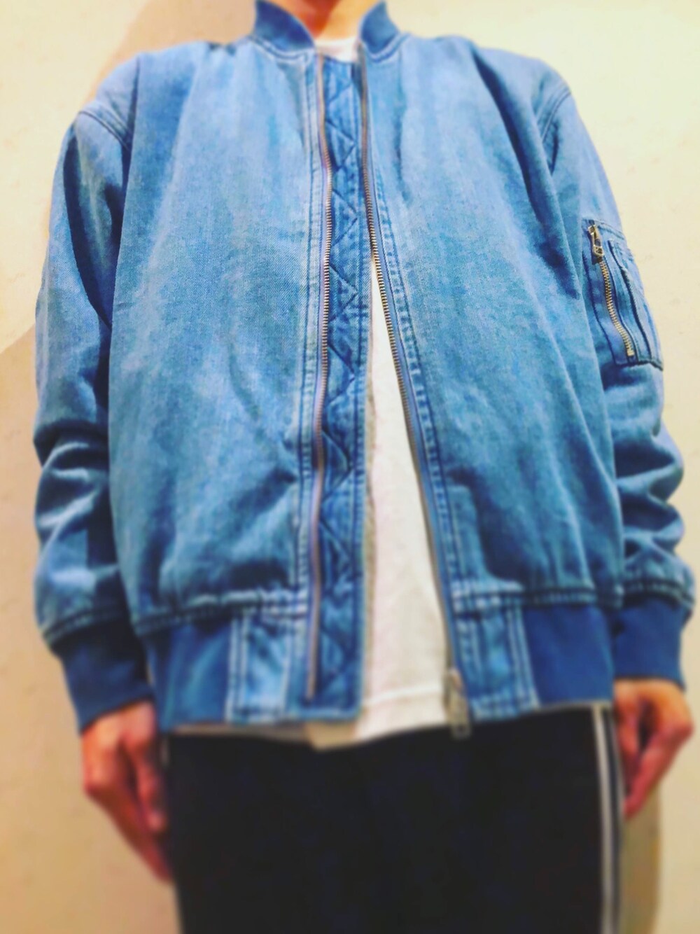 「BEAMSのブルゾン（ブルゾン、ブルー系）」を使った、TAKAHIROさん（メンズ・161cm）の冬コーディネートの1枚目の写真
