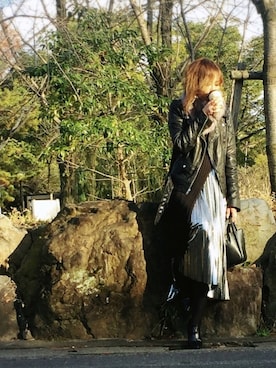 「スリット」｜「アイテム（ライダースジャケット）」を使った、いーちさん（レディース・165cm）の冬コーディネート