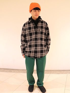 「coen（コーエン）の【女性にもオススメ】シェフパンツ"CHEF PANTS"(一部WEB限定カラー)(イージーパンツ/バルーンパンツ/チェック/ストライプ/デニム)#（その他パンツ、ブルー系）」を使った、coen しのぴーさん（メンズ・163cm）の秋コーディネート