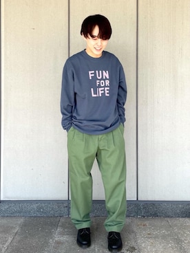 「coen（コーエン）のカツラギツータックワイドテーパードパンツ(デニムパンツ)＃（デニムパンツ、グリーン系）」を使った、coen しのぴーさん（メンズ・163cm）の冬コーディネート