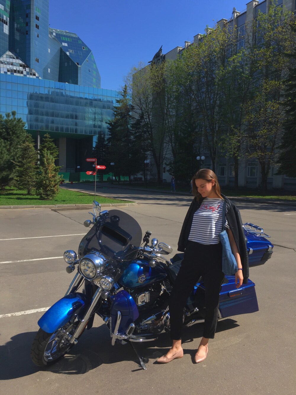 「summer、girl、baby、VINTAGE、90’s、HARLEY-DAVIDSON、MOTO、beach、streetstyle、street」｜「ZARA WOMANのアイテム（Tシャツ/カットソー、その他）」を使った、lissa.roさん（レディース・177cm）の春コーディネートの1枚目の写真