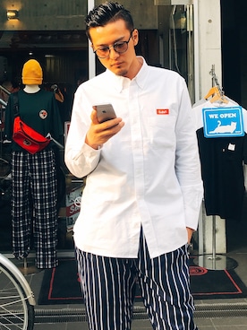 「ESP（イーエスピー）のアイテム（Tシャツ/カットソー）」を使った、SHOKIさん（メンズ・185cm）の秋コーディネート