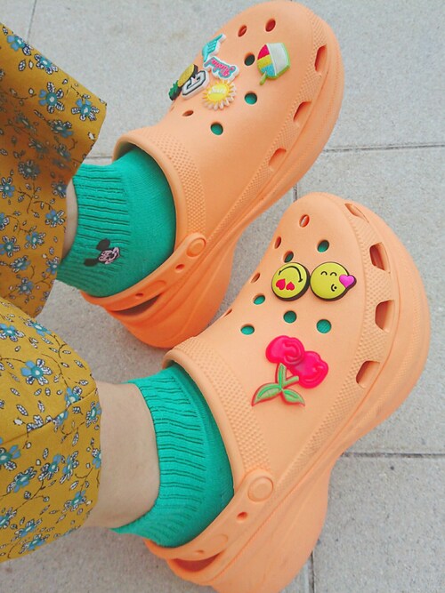 chie☻ is wearing crocs "フルーツ 3pk Fruit 3 Pack"
