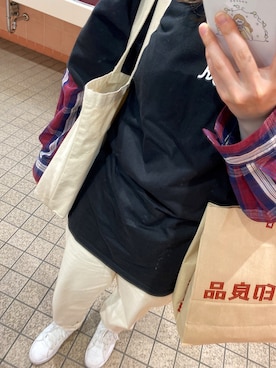 「GU（ジーユー）のアイテム（パンツ、ホワイト系）」を使った、mさん（レディース）の春コーディネート