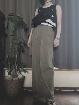 「TOMMY HILFIGER（トミーヒルフィガー）のアイテム（ビーチサンダル）」を使った、Kaedeさん（レディース・162cm）の夏コーディネート