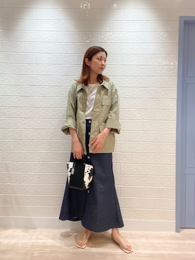 「mline（エムライン）のアイテム（ミリタリージャケット）」を使った、C.Yamamotoさん（レディース・163cm）の春コーディネート