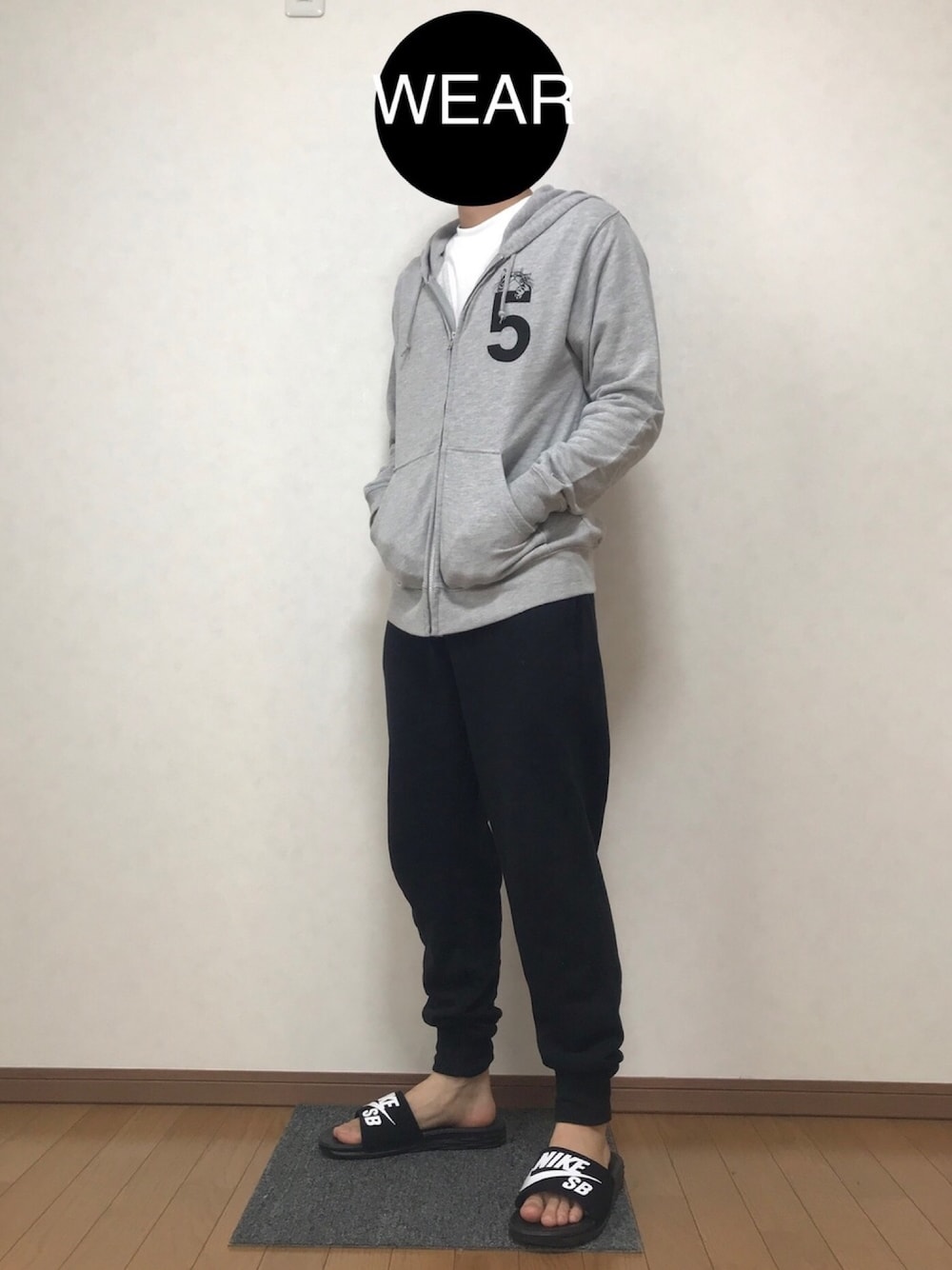 「mmts、United Athle、UNIQLO、ユニクロ、NIKE、nike sb 、スウェットパンツ」｜「United Athleのスウェット ジョガーパンツ（その他パンツ、ブラック系）」を使った、DAISUKEさん（メンズ・166cm）の秋コーディネートの1枚目の写真