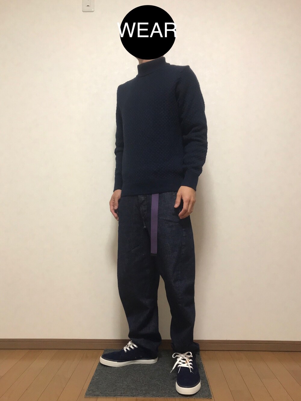 「デニムの日、Levi's、リーバイス、バギーパンツ、UNIQLO、ユニクロ、シンプルコーデ、MONO-MART、デニム、ワイドパンツ」｜「UNIQLOのミドルゲージモックネックセーター（長袖）（ニット/セーター、ブルー系）」を使った、DAISUKEさん（メンズ・166cm）の秋コーディネートの1枚目の写真