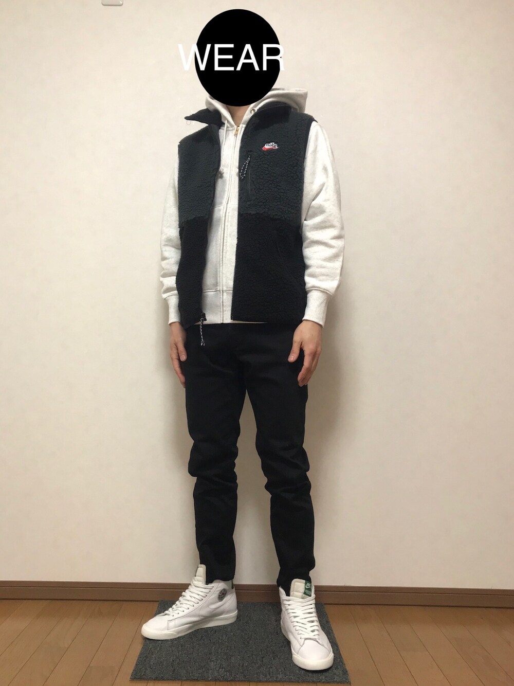 「NIKE、GU、zozoデニム、お洒落さんとつながりたい、低身長コーデ、ボア、黒スキニー、モノトーン、いいね、save、フォローお願いします🤑、黒」｜「NIKEの＜NIKE＞ CRAZY FLC VEST/ベスト（ベスト、ブラック系）」を使った、DAISUKEさん（メンズ・166cm）の冬コーディネートの1枚目の写真