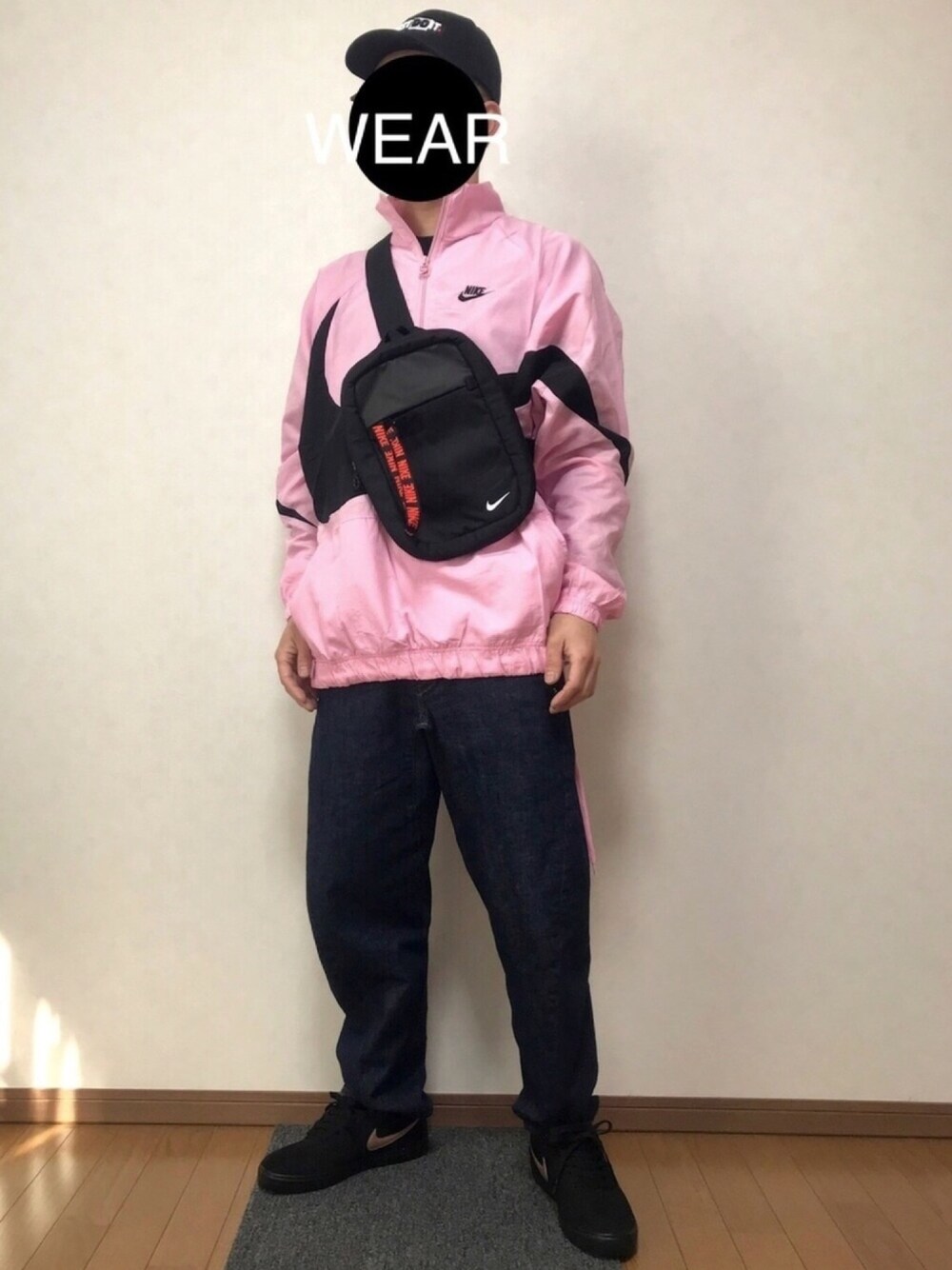「NIKE、Levi's、おしゃれさんと繋がりたい、ボディバッグ、ピンク、ビッグスウッシュ、春コーデ、パステル映える春、パステルカラー、スニーカー」｜「NIKEのNIKE ナイキ L91 JDI+ ブロック キャップ CQ9519-010　010BLACK（キャップ、ブラック系）」を使った、DAISUKEさん（メンズ・166cm）の春コーディネートの1枚目の写真