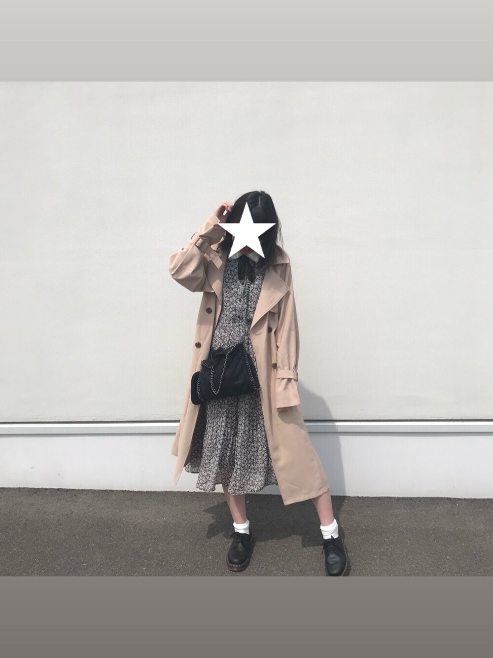 「one after another NICE CLAUPの身長別トレンチコート（トレンチコート、ベージュ系）」を使った、cocoさん（レディース・165cm）の春コーディネートの1枚目の写真
