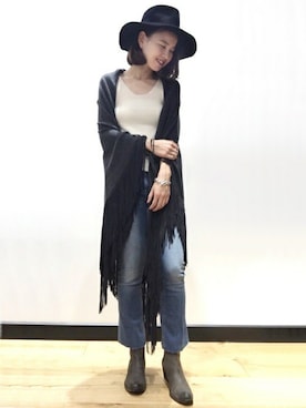 「アイテム（バングル/リストバンド）」を使った、HARUKAさん（レディース・165cm）の秋コーディネート