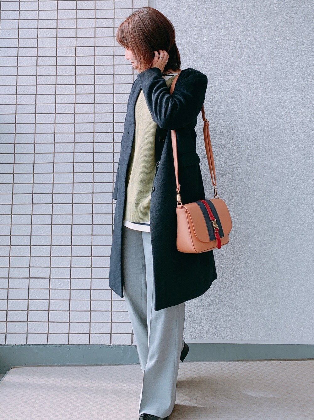「シンプル、オトナ女子、プチプラコーデ、低身長コーデ、パンツスタイル、UNIQLO、上下UNIQLO、きれいめカジュアル、グリーン、低身長」｜「PierrotのオーバーサイズVネック畦ニット（ニット/セーター、グリーン系）」を使った、♥hapiko♥さん（レディース・153cm）の冬コーディネートの1枚目の写真
