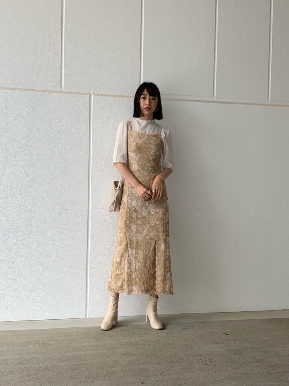 「夏、オトナ女子、休日スタイル、ワンピース、キャミワンピ、花柄ワンピース、ワントーンコーデ、おしゃれさんと繋がりたい、古着MIX、ヴィンテージ」｜「usedのアイテム（ワンピース、ベージュ系）」を使った、Rukaさん（レディース・163cm）の夏コーディネートの1枚目の写真