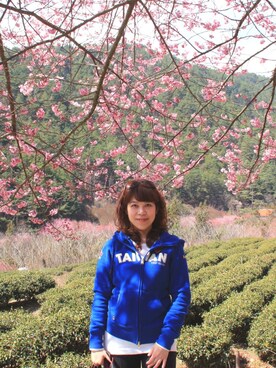 「Roots Canadaのアイテム（トップス）」を使った、Jessica Huangさん（レディース・154cm）の春コーディネート