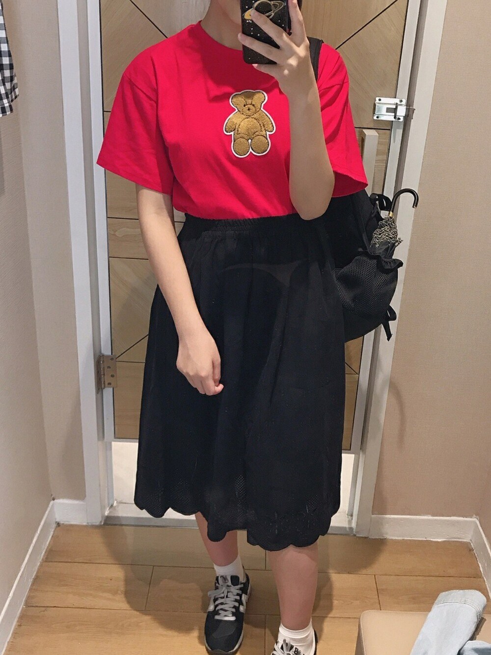 「休日コーデ、オトナカジュアル、夏、今日のコーデ、春夏コーデ、merry jenny、ootd」｜「earth music&ecologyのアイテム（スカート、ブラック系）」を使った、neneさん（レディース・163cm）の春コーディネートの1枚目の写真