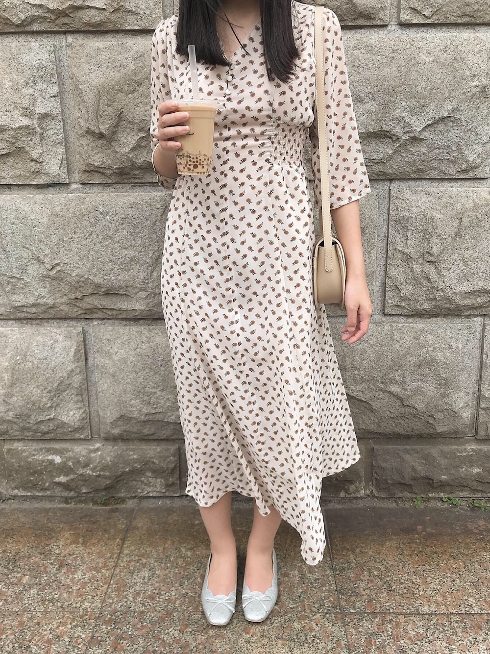 「ootd、夏、夏コーデ、夏休み、春コーデ、春夏コーデ、休日スタイル」｜「one after another NICE CLAUPのアイテム（ワンピース/ドレス、ベージュ系）」を使った、neneさん（レディース・163cm）の春コーディネートの1枚目の写真