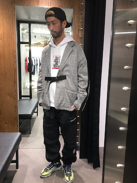 「BlackEyePatch（ブラックアイパッチ）のアイテム（パーカー）」を使った、LHP池袋スタッフ４さん（メンズ・170cm）の春コーディネート