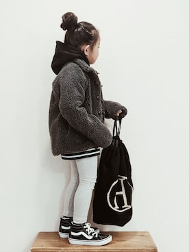 「Right-on（ライトオン）のアイテム（パーカー）」を使った、RSKKさん（キッズ・110cm）の冬コーディネート