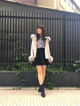 「大阪」｜「アイテム（その他アウター）」を使った、中川真梨さん（レディース・168cm）の秋コーディネート
