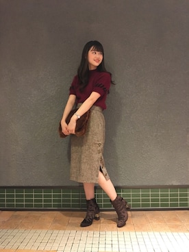 「MERCURYDUO（マーキュリーデュオ）のアンゴラ配色リボンニット（トップス、レッド系）」を使った、中川真梨さん（レディース・168cm）の秋コーディネート