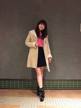 「MERCURYDUO（マーキュリーデュオ）のコーデュロイミニスカート（スカート、ブルー系）」を使った、中川真梨さん（レディース・168cm）の秋コーディネート