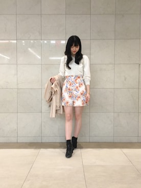 「MERCURYDUO（マーキュリーデュオ）のアイテム（その他パンツ）」を使った、中川真梨さん（レディース・168cm）の春コーディネート