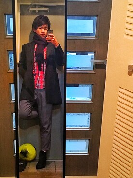 「temptation（テンプテーション）のアイテム（チェスターコート）」を使った、Hodakさん（メンズ・173cm）の冬コーディネート