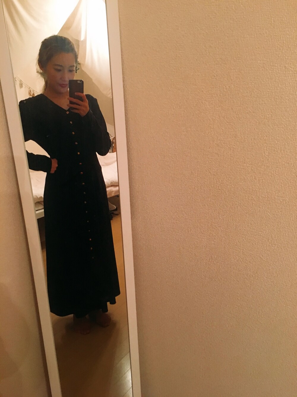 「VINTAGE、used、onepiece、corduroy、コーデュロイ、ワンピース、Aラインワンピース、Aライン、ビンテージ」｜「VINTAGEのアイテム（ワンピース、ブラック系）」を使った、kn☽︎‪︎.*·̩͙‬mさん（レディース・155cm）の秋コーディネートの1枚目の写真