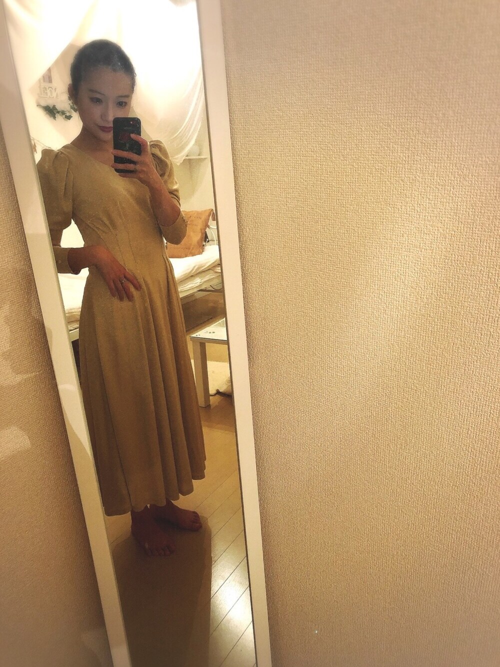 「Lily Brown、onepiece、vintage、リリーブラウン、ワンピース、ワンピ、ワンピーススタイル、二次会、ootd、TODAYFUL」｜「LILY BROWNのアイテム（ワンピース、ベージュ系）」を使った、kn☽︎‪︎.*·̩͙‬mさん（レディース・155cm）の冬コーディネートの1枚目の写真