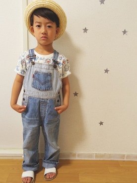 「Levi's（リーバイス）のアイテム（サロペット/オーバーオール）」を使った、ka,さん（キッズ・100cm）の春コーディネート