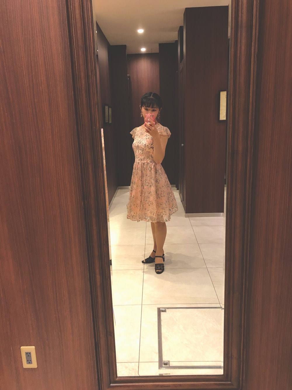 「PARTY、girl、pink、ワンピース、結婚式、wedding」｜「LILY BROWNのアイテム（ワンピース、ピンク系）」を使った、Reiaさん（レディース・158cm）の春コーディネートの1枚目の写真