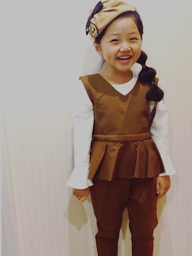 「韓国子供服のアイテム（Tops、ブラウン系）」を使った、smileさん（キッズ）の秋コーディネート