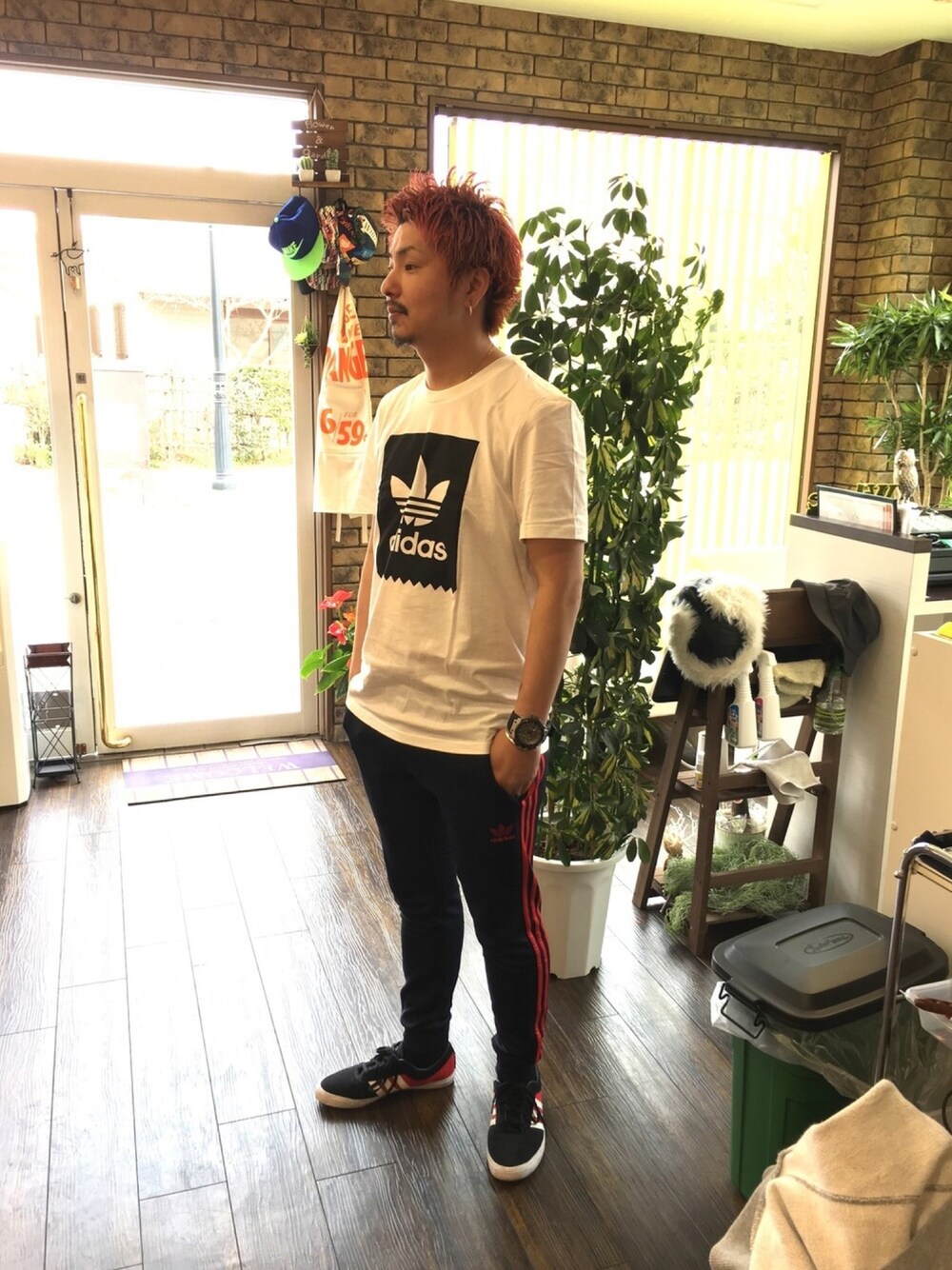 TOMOHARUさんの「アディダス スケートボーディング Tシャツ [SOLID BB T]（adidas）」を使ったコーディネート