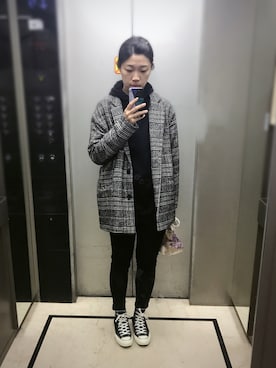 「PULL&BEAR（プルアンドベア）のアイテム（テーラードジャケット）」を使った、居居大人さん（レディース・170cm）の冬コーディネート