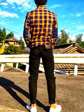 「VANS（バンズ）のアイテム（スニーカー、ホワイト系）」を使った、山木戸稀一さん（メンズ・167cm）の秋コーディネート