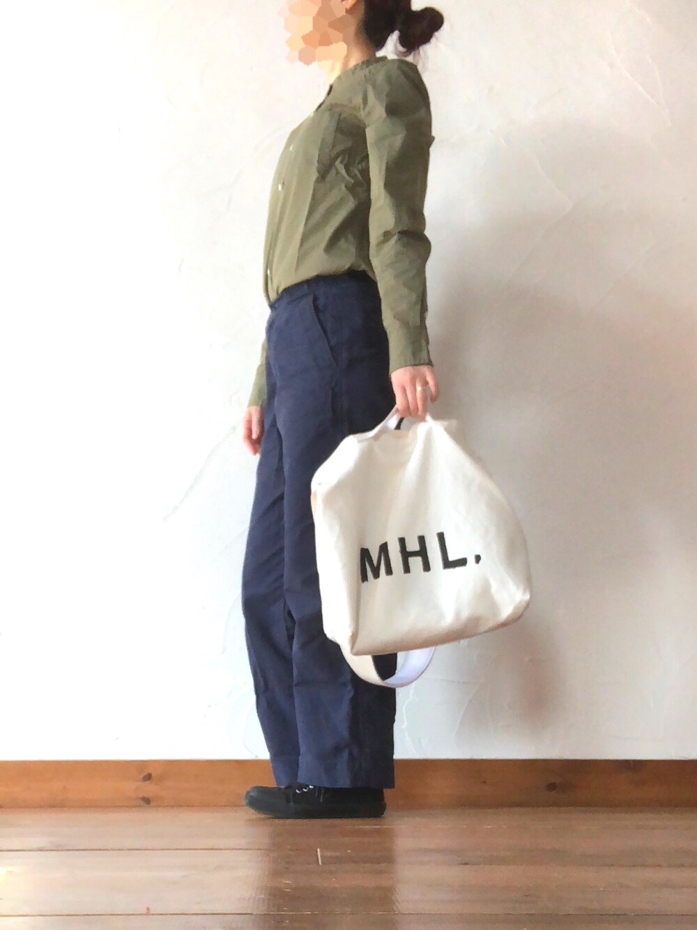 「無印良品のアイテム（シャツ/ブラウス、グリーン系）」を使った、yuuuuukoさん（レディース・157cm）の冬コーディネートの1枚目の写真