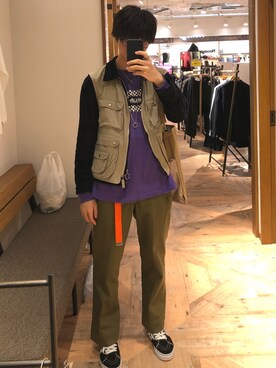 「VANS（バンズ）のアイテム（スニーカー、ブラック系）」を使った、何夕さん（メンズ）の秋コーディネート