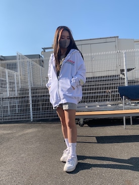 「GCDS（ジーシーディーエス）のアイテム」を使った、yunaさん（レディース・155cm）の秋コーディネート