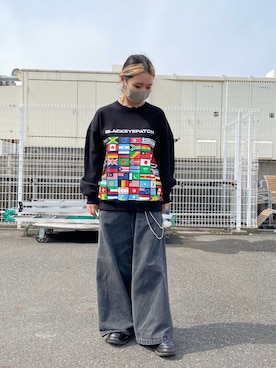 「BlackEyePatch（ブラックアイパッチ）のアイテム（スウェット）」を使った、yunaさん（レディース・155cm）の春コーディネート