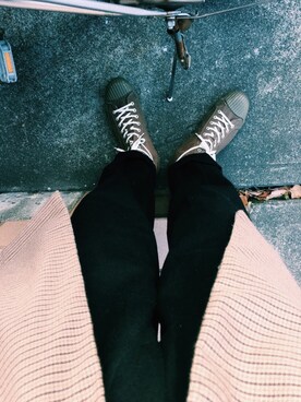 「RAGEBLUE（レイジブルー）の【耐久撥水加工】DIAMAGICハイカットスニーカー/750298（スニーカー、グリーン系）」を使った、美紅さん（レディース・162cm）の秋コーディネート