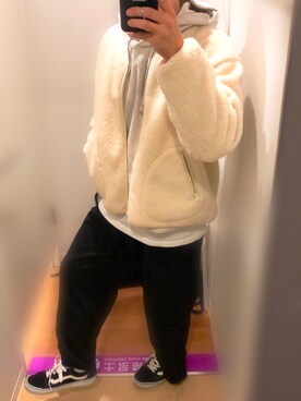 「GU（ジーユー）のアイテム（カーディガン/ボレロ、ホワイト系）」を使った、だぃすけさん（メンズ・170cm）の秋コーディネート