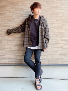 「チェックシャツ」｜「アイテム（タンクトップ）」を使った、だぃすけさん（メンズ・170cm・20代）の夏コーディネート