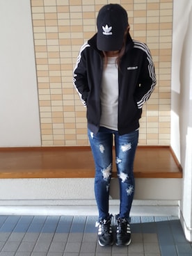 「adidas Originals（アディダスオリジナルス）のアイテム（キャップ）」を使った、Hi-mamaさん（レディース・150cm）の春コーディネート