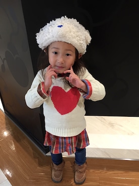「BOOFOOWOO（ブーフーウー）のプードルワッチCAP（ニットキャップ/ビーニー、ホワイト系）」を使った、♡Ricca♡さん（キッズ・100cm）の冬コーディネート