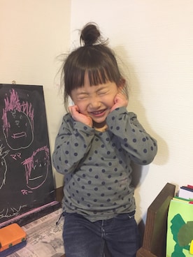 「BeBe（ベベ）のアイテム（Tシャツ/カットソー、グレー系）」を使った、♡Ricca♡さん（キッズ・100cm）の春コーディネート