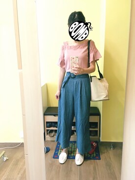 「スリッパ」｜「アイテム（スリッポン）」を使った、KOKONEさん（レディース・168cm）の秋コーディネート